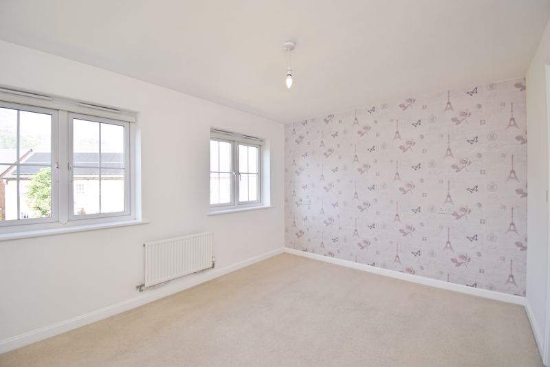 Bedroom- click for photo gallery